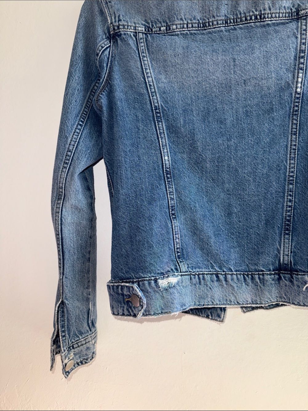 Joe’s Jeans Classic Blue Denim Jean Jacket Distressed Rips Women's Small Revolve - Picture 6 of 12